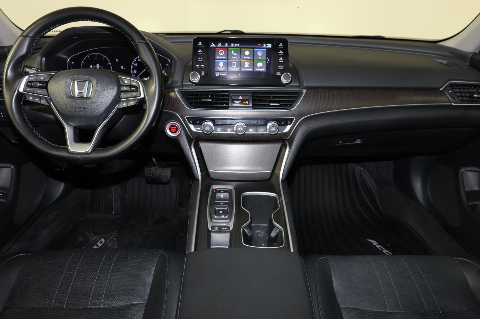 Used 2021 Honda Accord Touring image 10