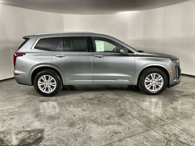 Used 2025 Cadillac XT6 Luxury image 9