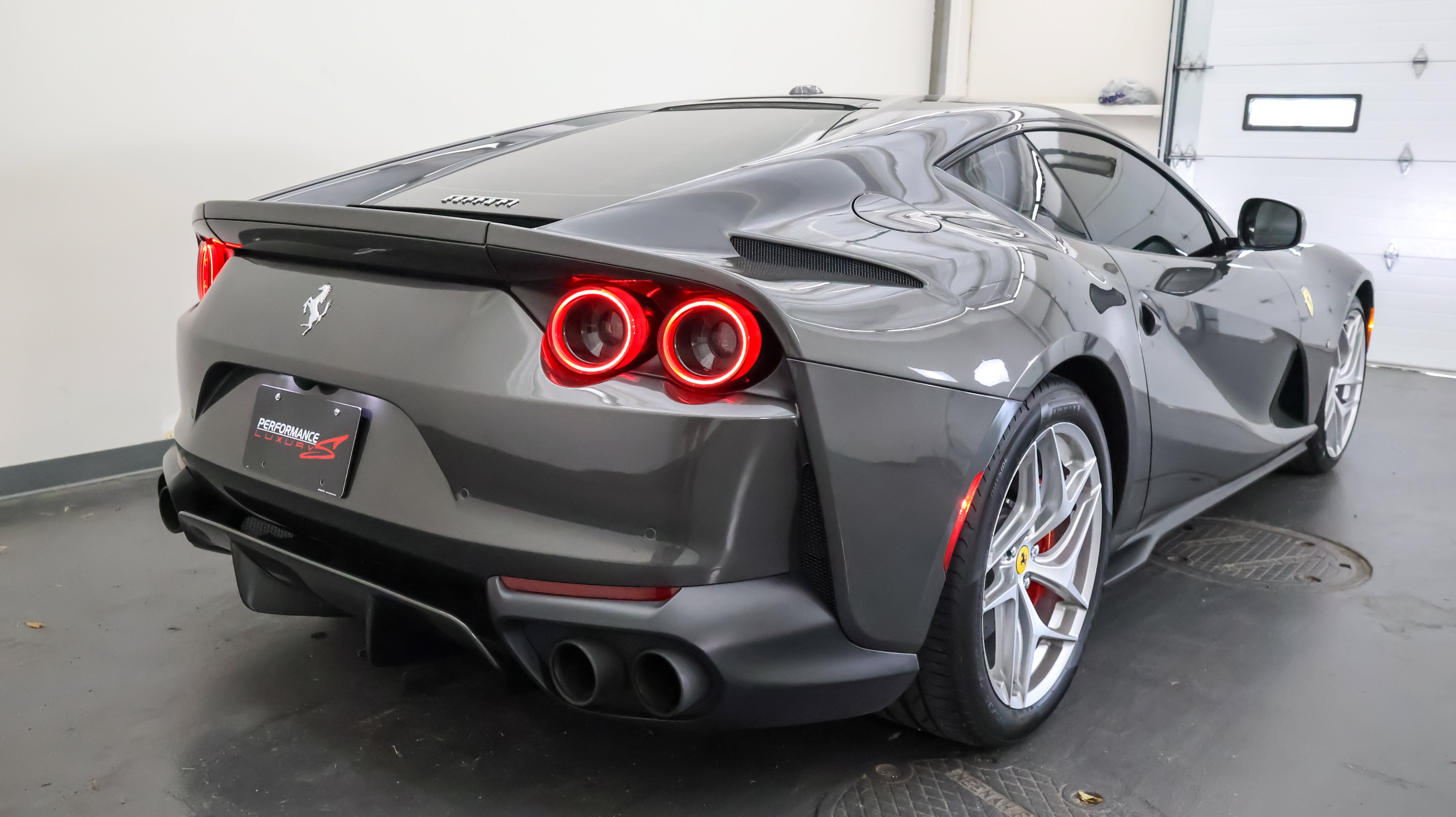 Used 2019 Ferrari 812 Superfast RWD image 3