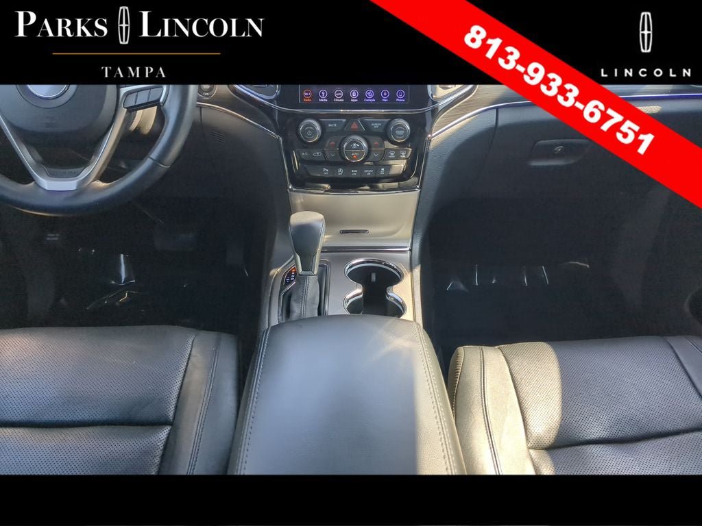 Used 2019 Jeep Grand Cherokee Limited w/ Luxury Group II AWD/4WD image 14