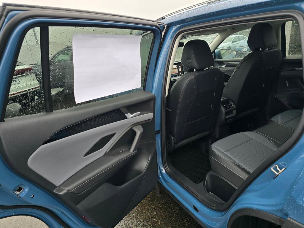 New 2026 Volkswagen Tiguan SE image 35