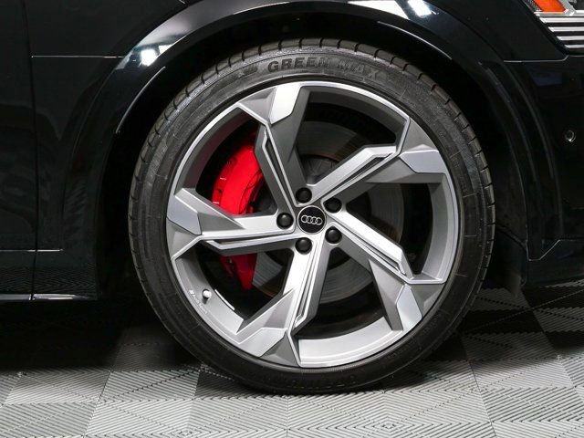 Used 2024 Audi SQ8 e-tron Premium Plus w/ Black Optic Package image 40