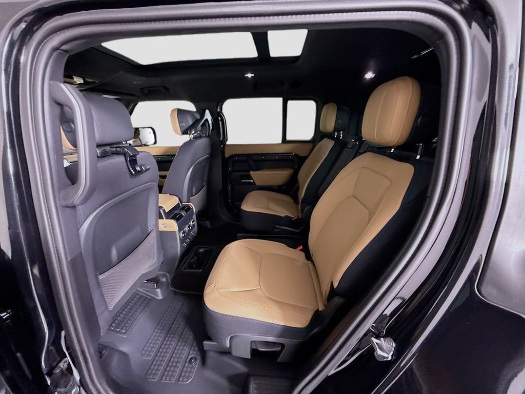 New 2026 Land Rover Defender 130 V8 AWD/4WD image 23