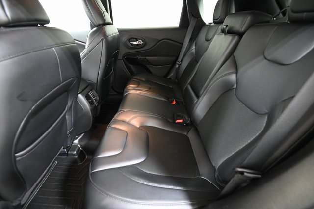 Used 2020 Jeep Cherokee Latitude Plus image 8