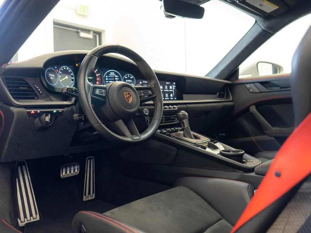Certified 2024 Porsche 911 GT3 RWD image 4