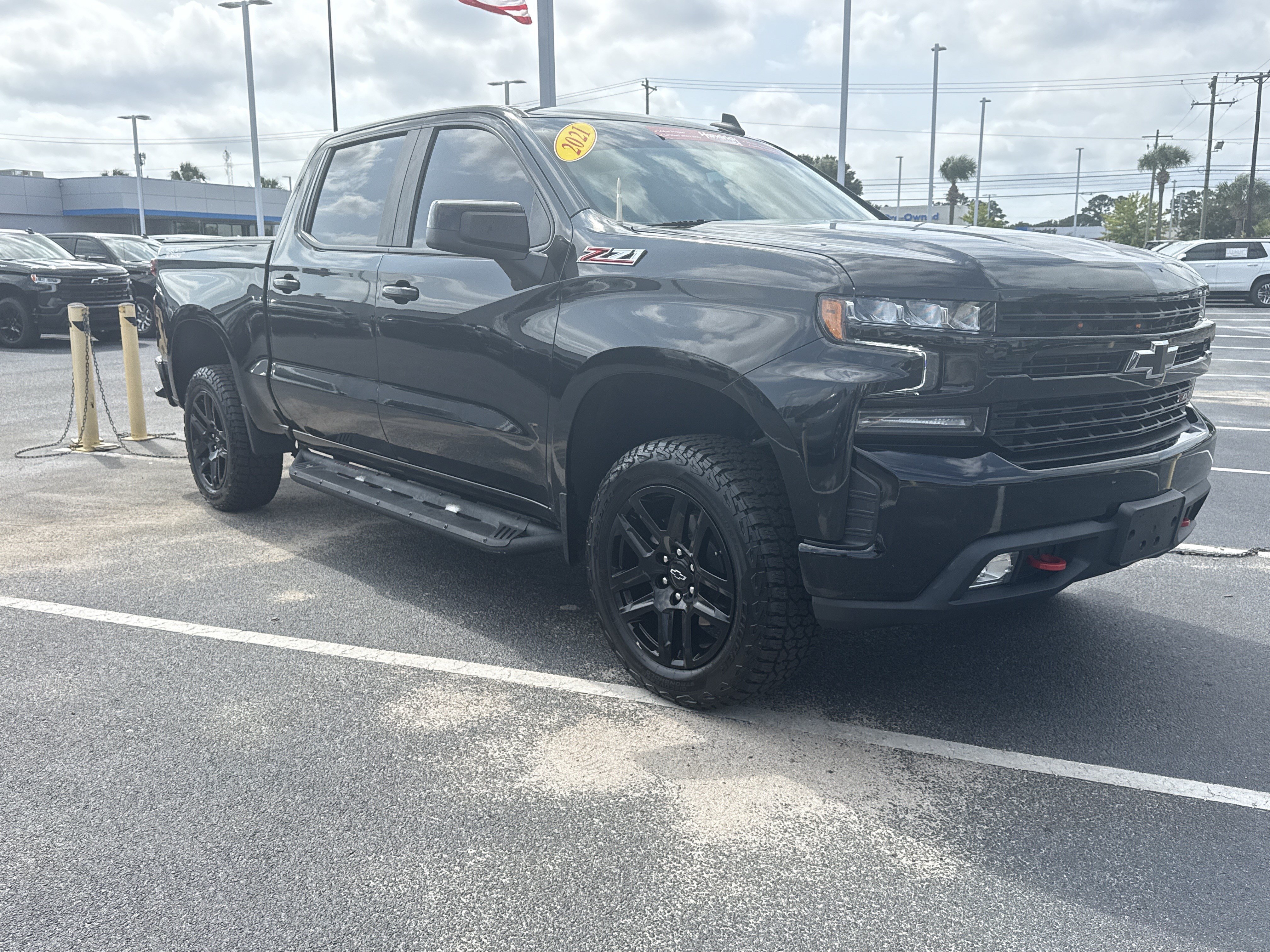 Used 2021 Chevrolet Silverado 1500 LT Trail Boss w/ Bed Protection Package AWD/4WD image 15