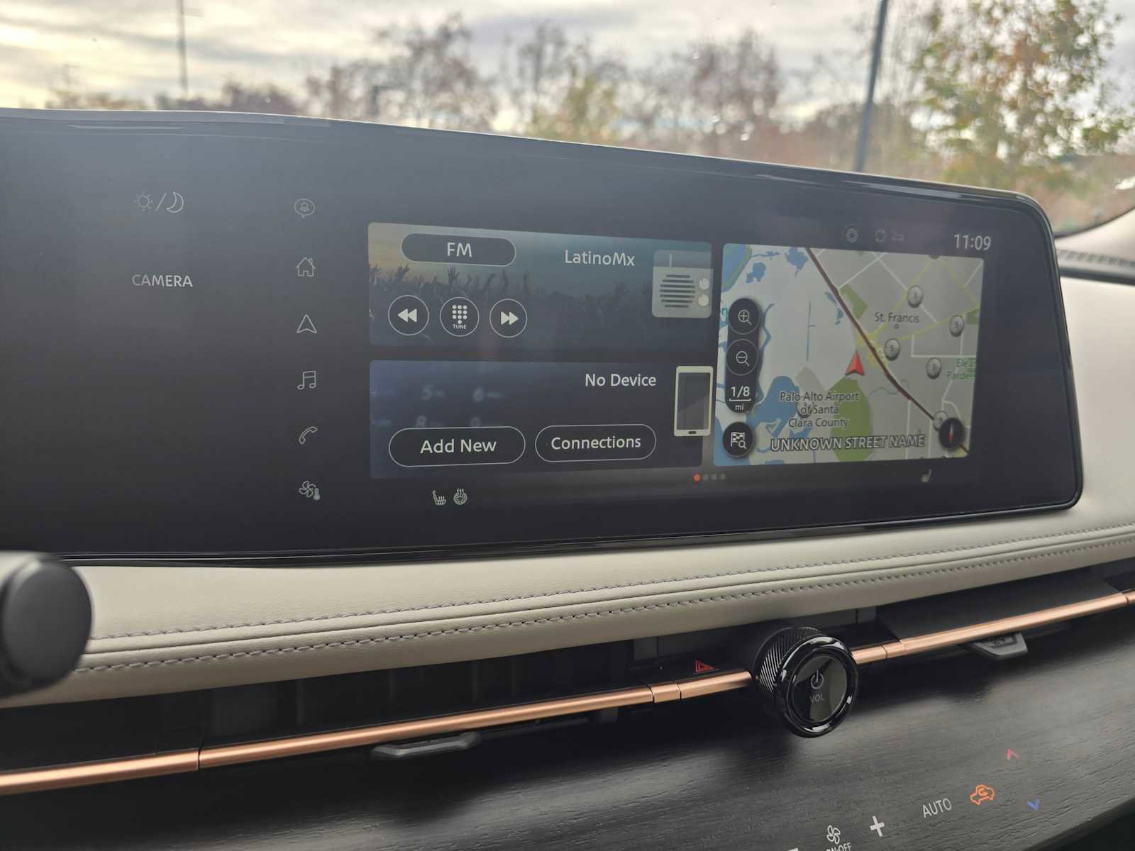 Used 2024 Nissan Ariya FWD image 28