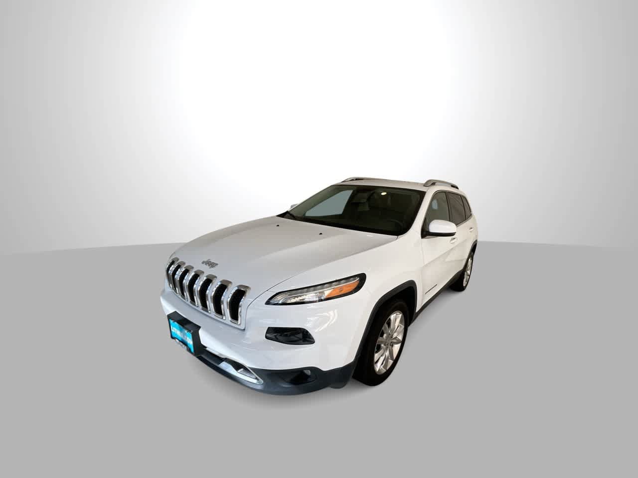 Used 2016 Jeep Cherokee Limited FWD image 4