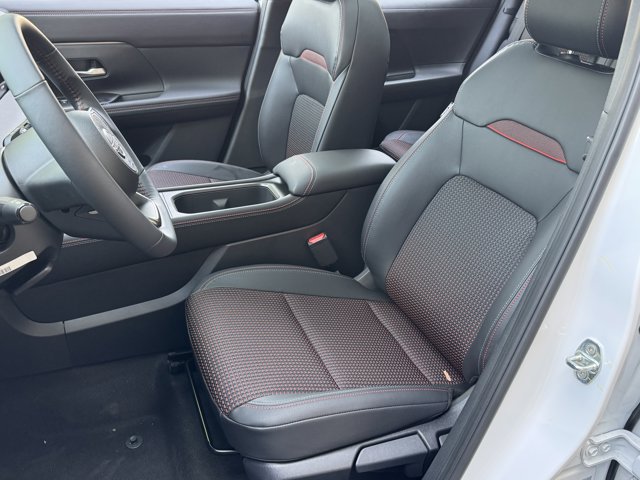 New 2026 Nissan Kicks SR w/ SR Premium Package AWD/4WD image 29