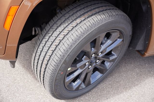 New 2026 Jeep Grand Cherokee Limited AWD/4WD image 9