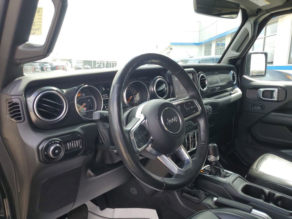 Used 2021 Jeep Wrangler Unlimited Sahara AWD/4WD image 8