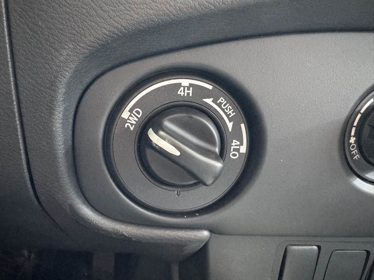 Used 2023 Nissan Frontier S w/ Technology Package AWD/4WD image 25