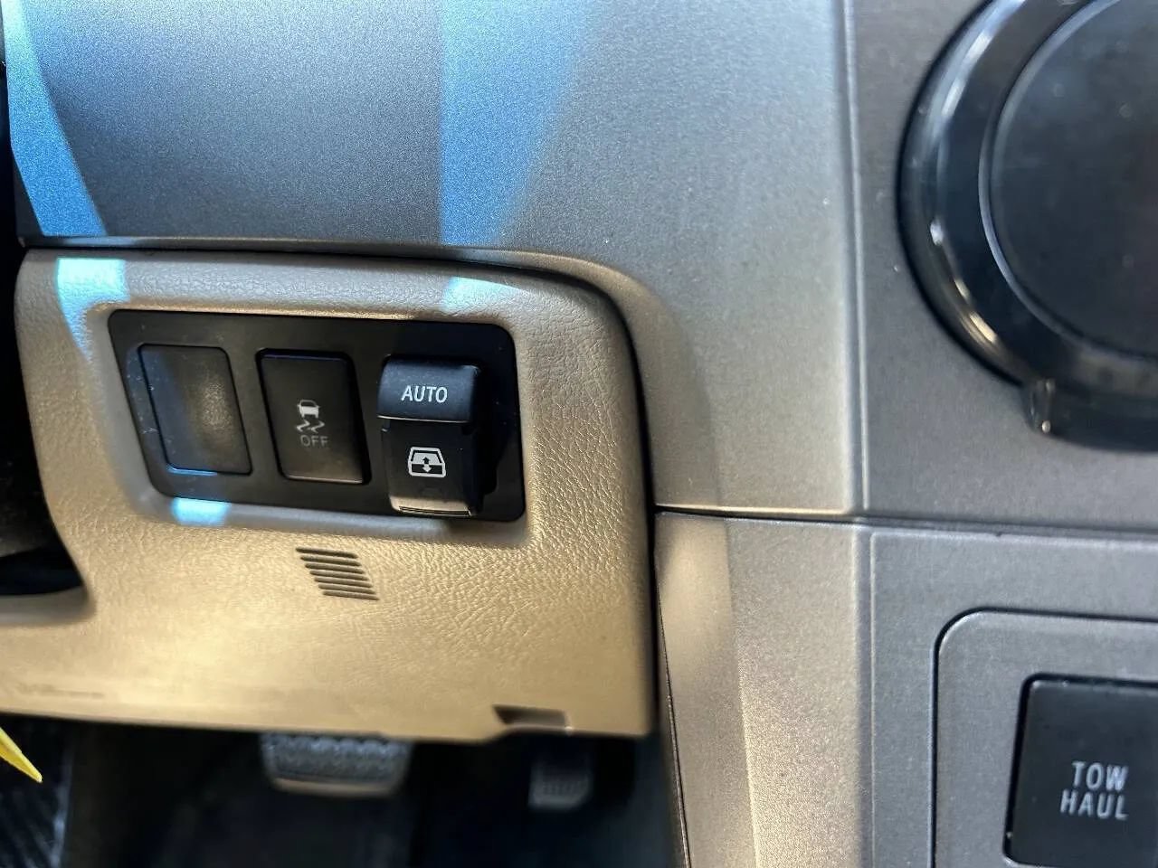 Used 2016 Toyota Sequoia Platinum RWD image 23
