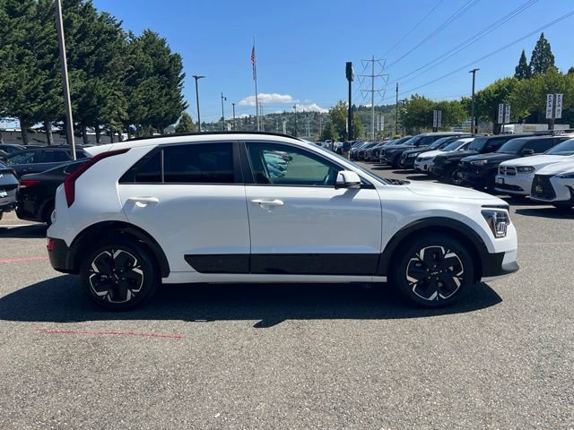 Certified 2024 Kia Niro Wind FWD image 8
