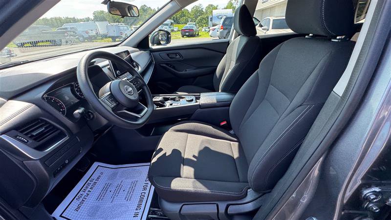 Used 2024 Nissan Rogue S AWD/4WD image 32