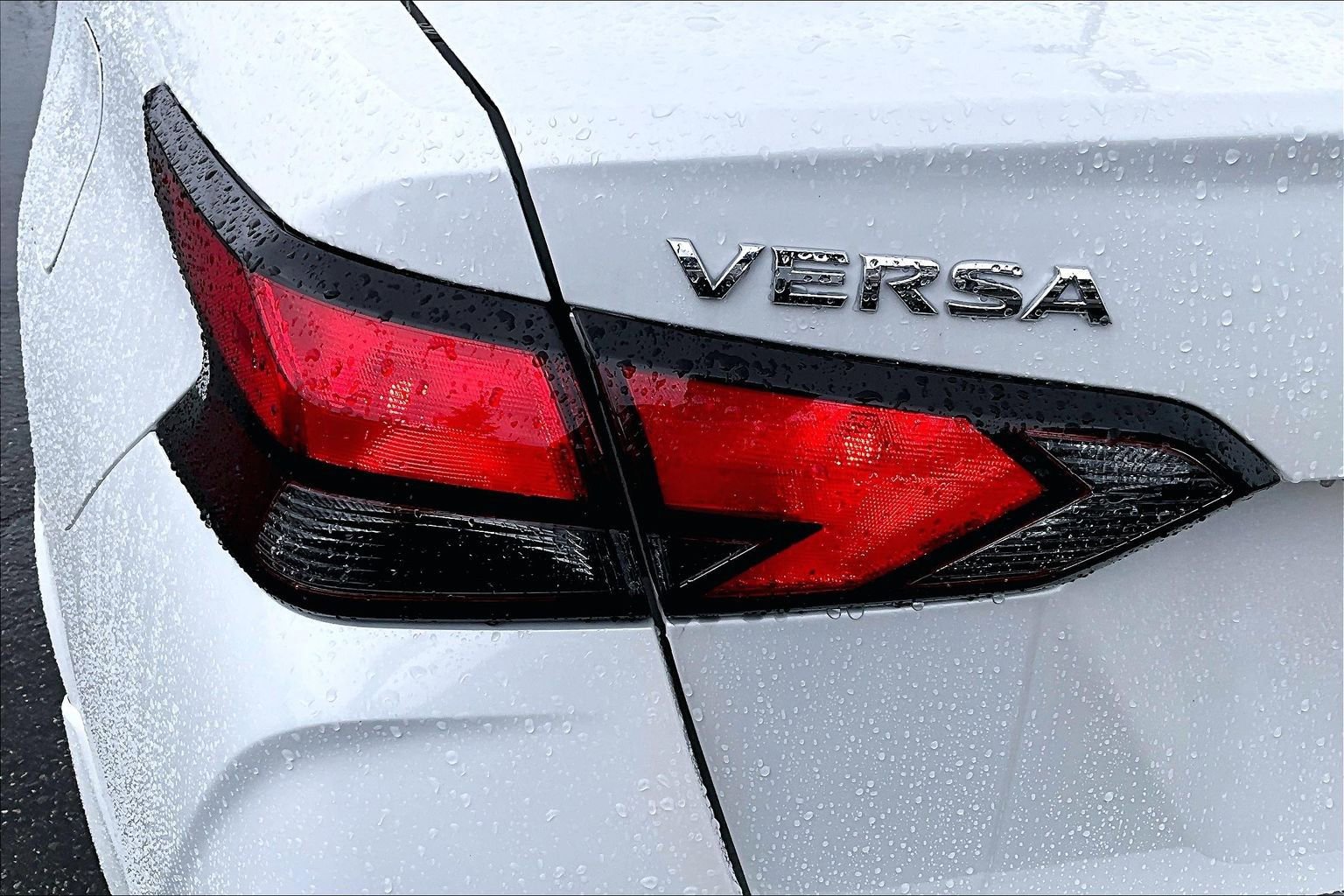 Used 2025 Nissan Versa SV w/ Trunk Package image 12