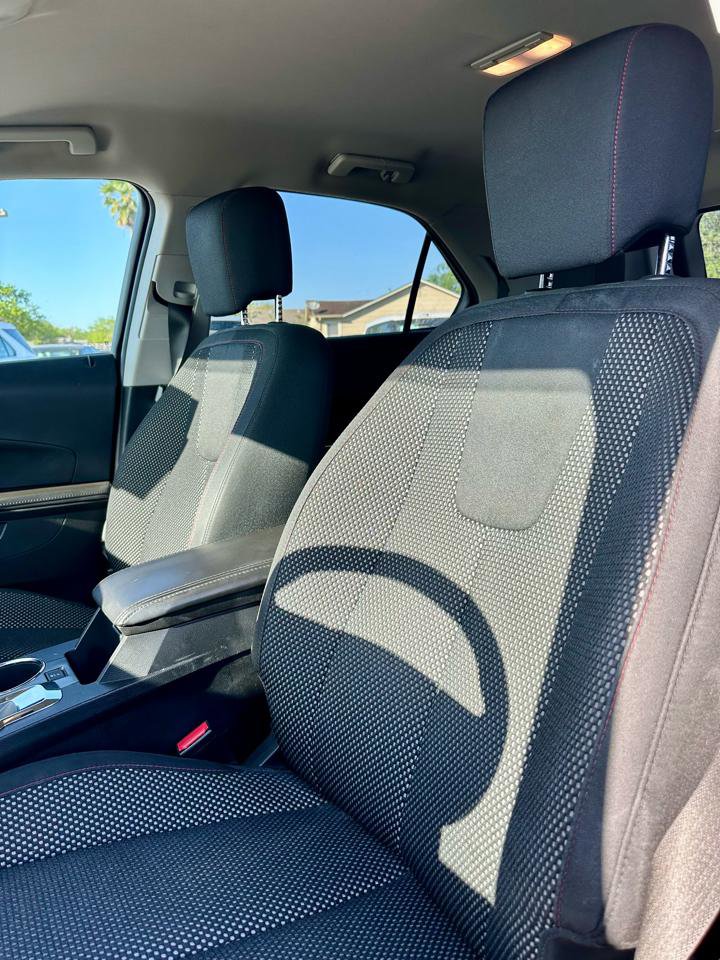Used 2016 Chevrolet Equinox LT w/ Convenience Package image 4