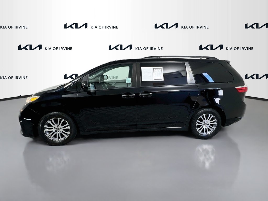 Used 2019 Toyota Sienna XLE FWD image 4