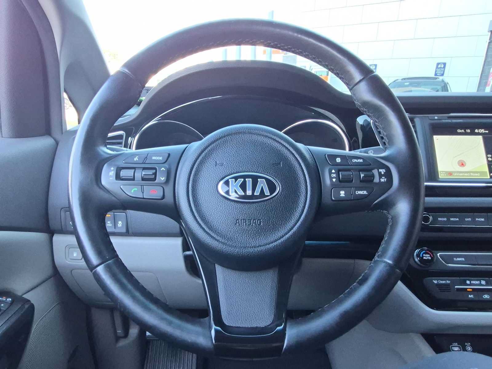 Used 2016 Kia Sedona SX FWD image 22