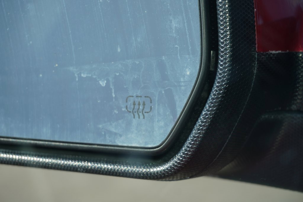 Used 2014 Chevrolet Equinox LT w/ Driver Convenience Package image 26