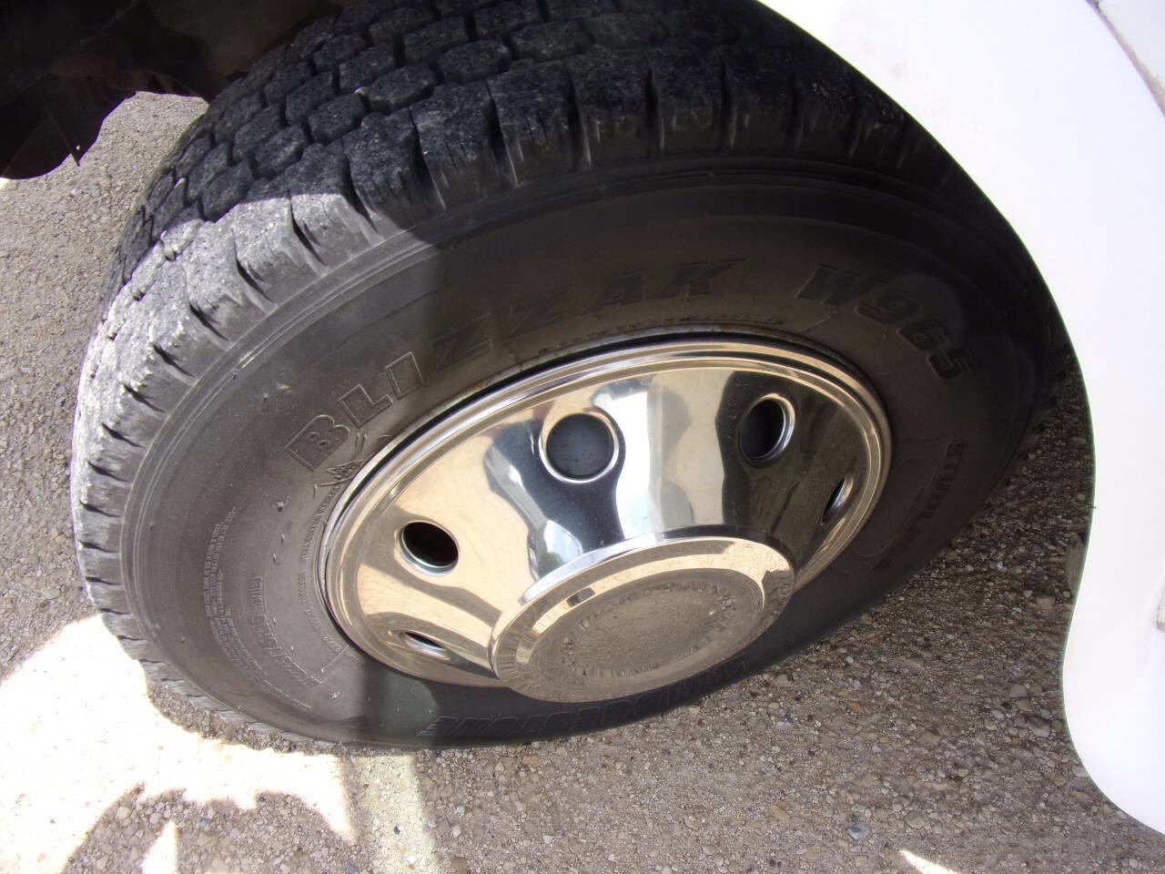 Used 2002 Chevrolet Express 3500 image 5