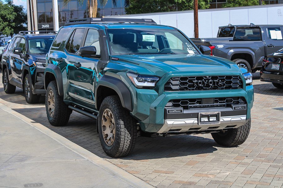 New 2026 Toyota 4Runner Trailhunter AWD/4WD image 3