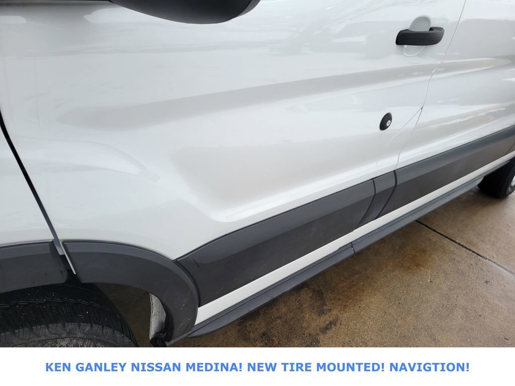 Used 2023 Ford Transit 350 XLT image 11