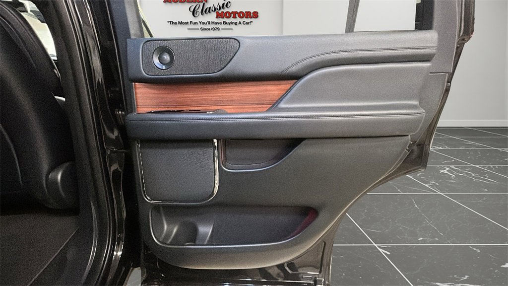 Used 2024 Lincoln Navigator Premiere image 35