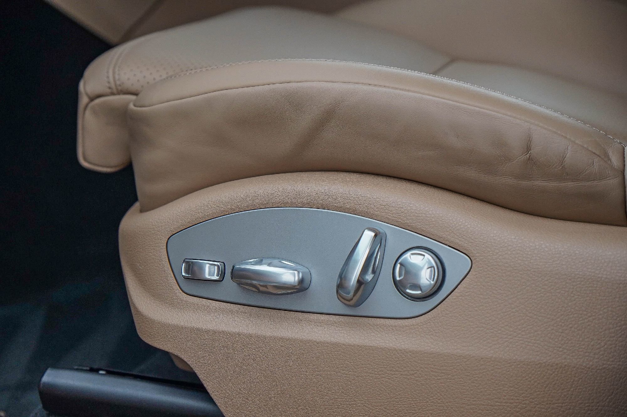 Used 2020 Porsche Macan image 27