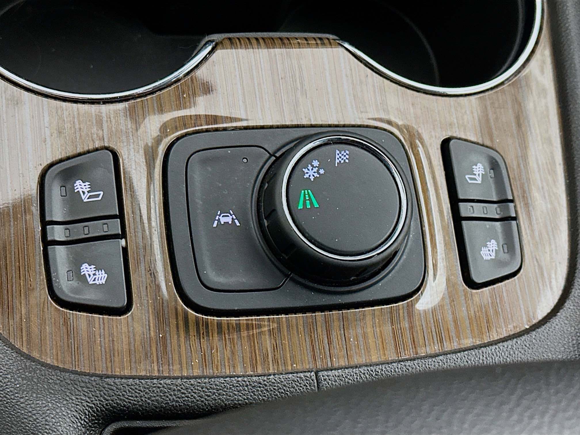 Used 2023 GMC Acadia SLE w/ Driver Convenience Package image 25