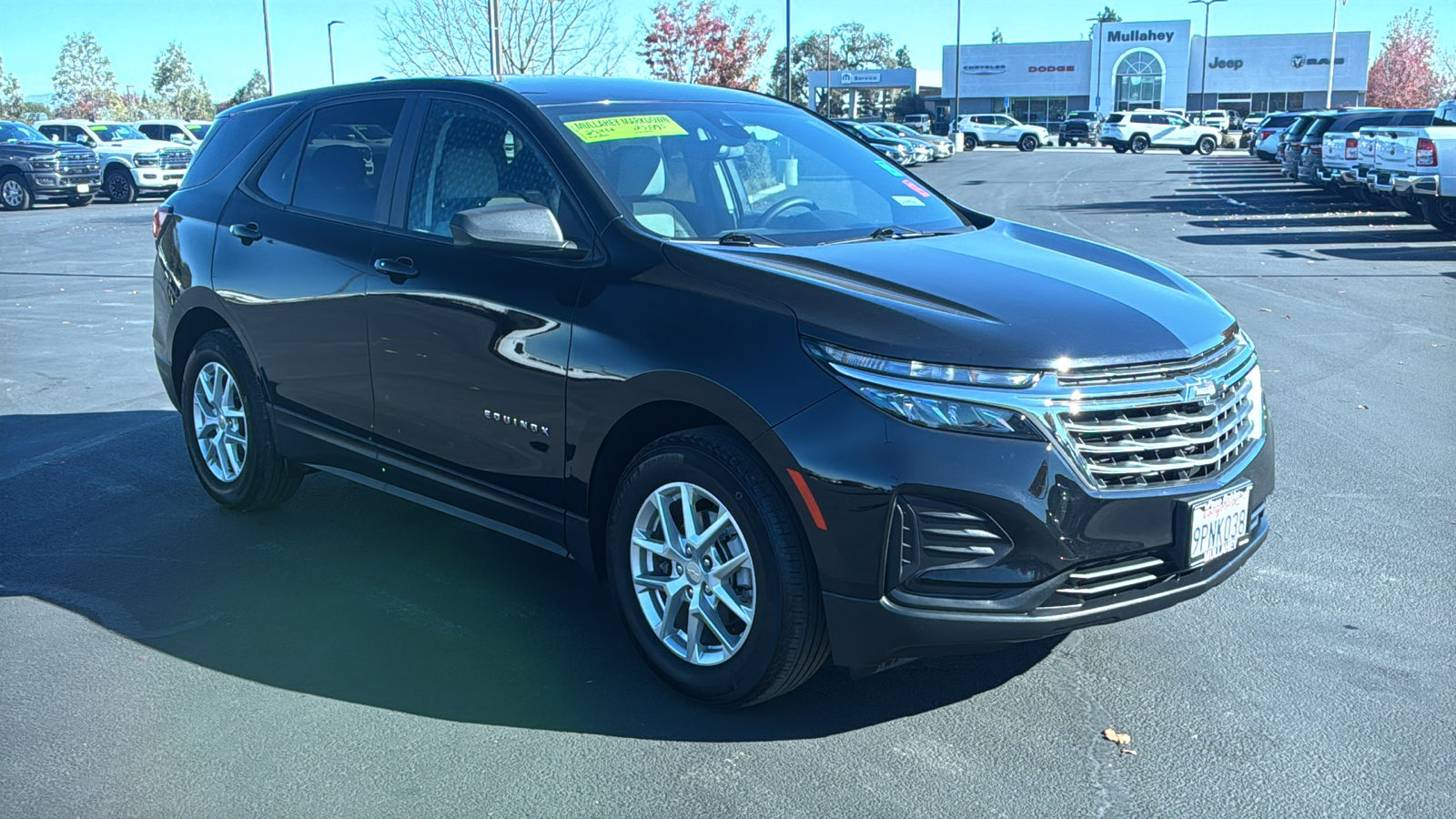 Used 2024 Chevrolet Equinox LS w/ LS Convenience Package image 1