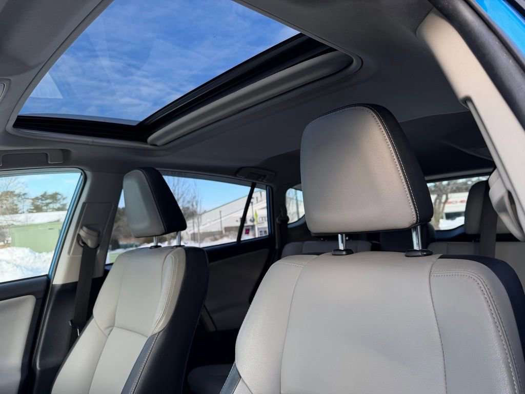 Used 2016 Toyota RAV4 Limited image 21
