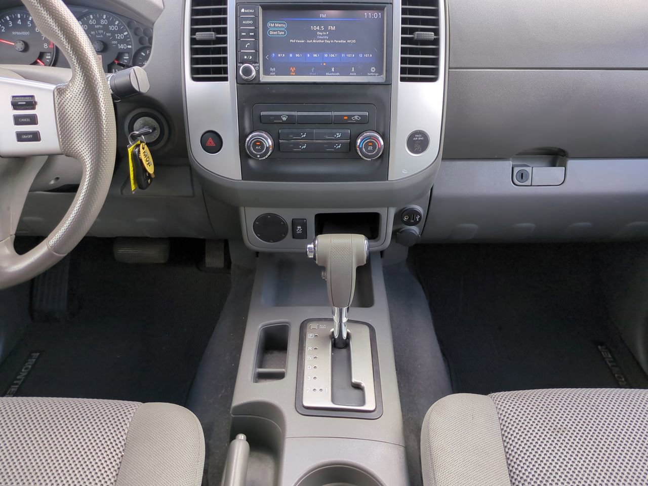 Used 2019 Nissan Frontier SV image 19