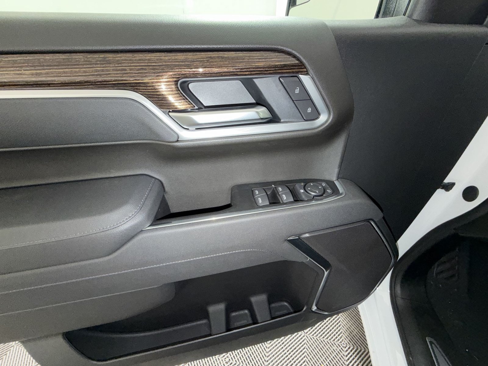 New 2026 GMC Sierra 1500 Elevation AWD/4WD image 15
