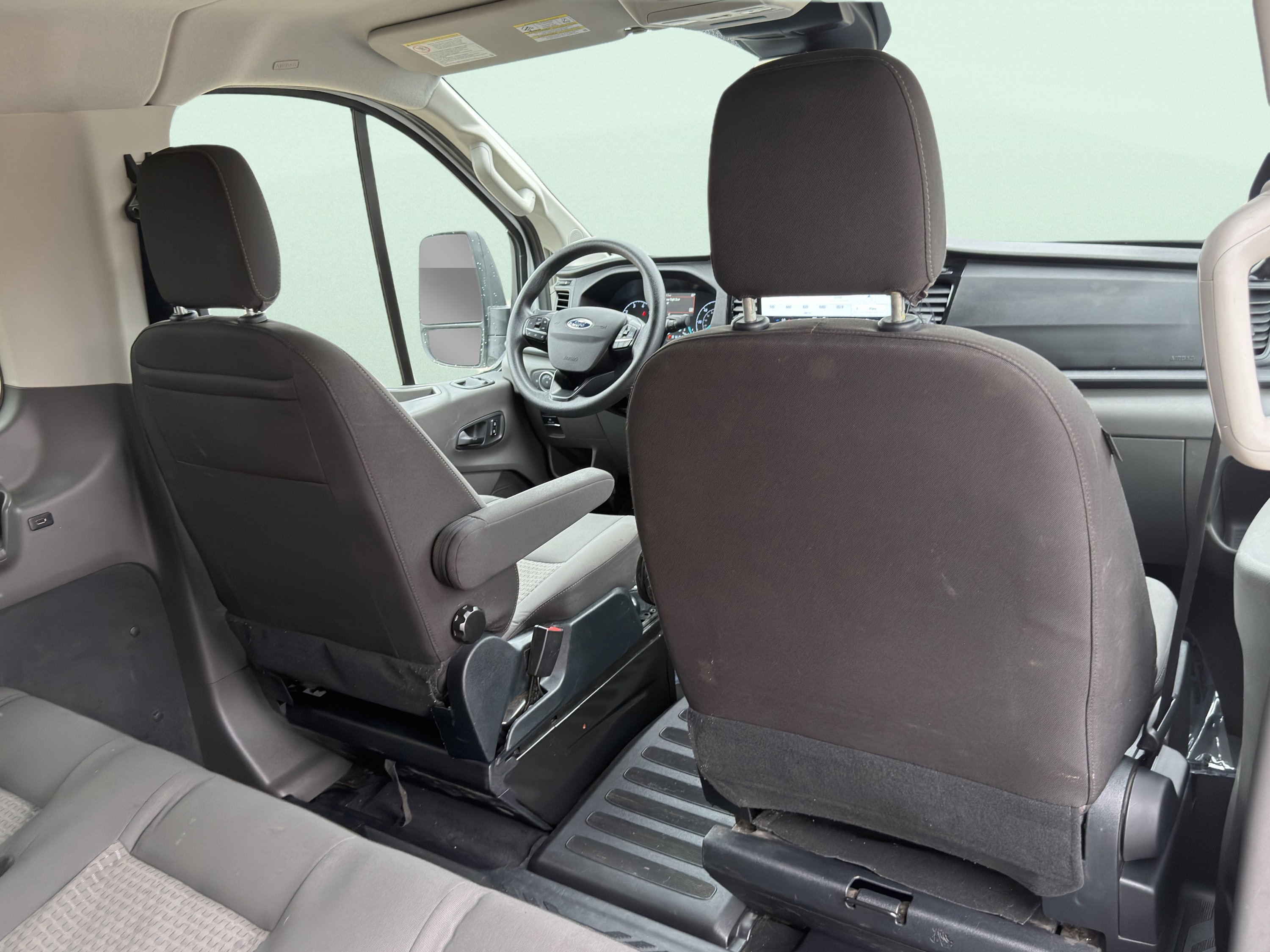 Used 2023 Ford Transit 350 XLT image 23