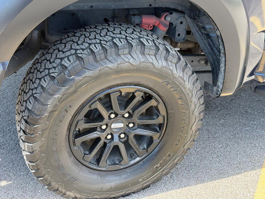 Used 2025 Ford F150 Raptor image 9