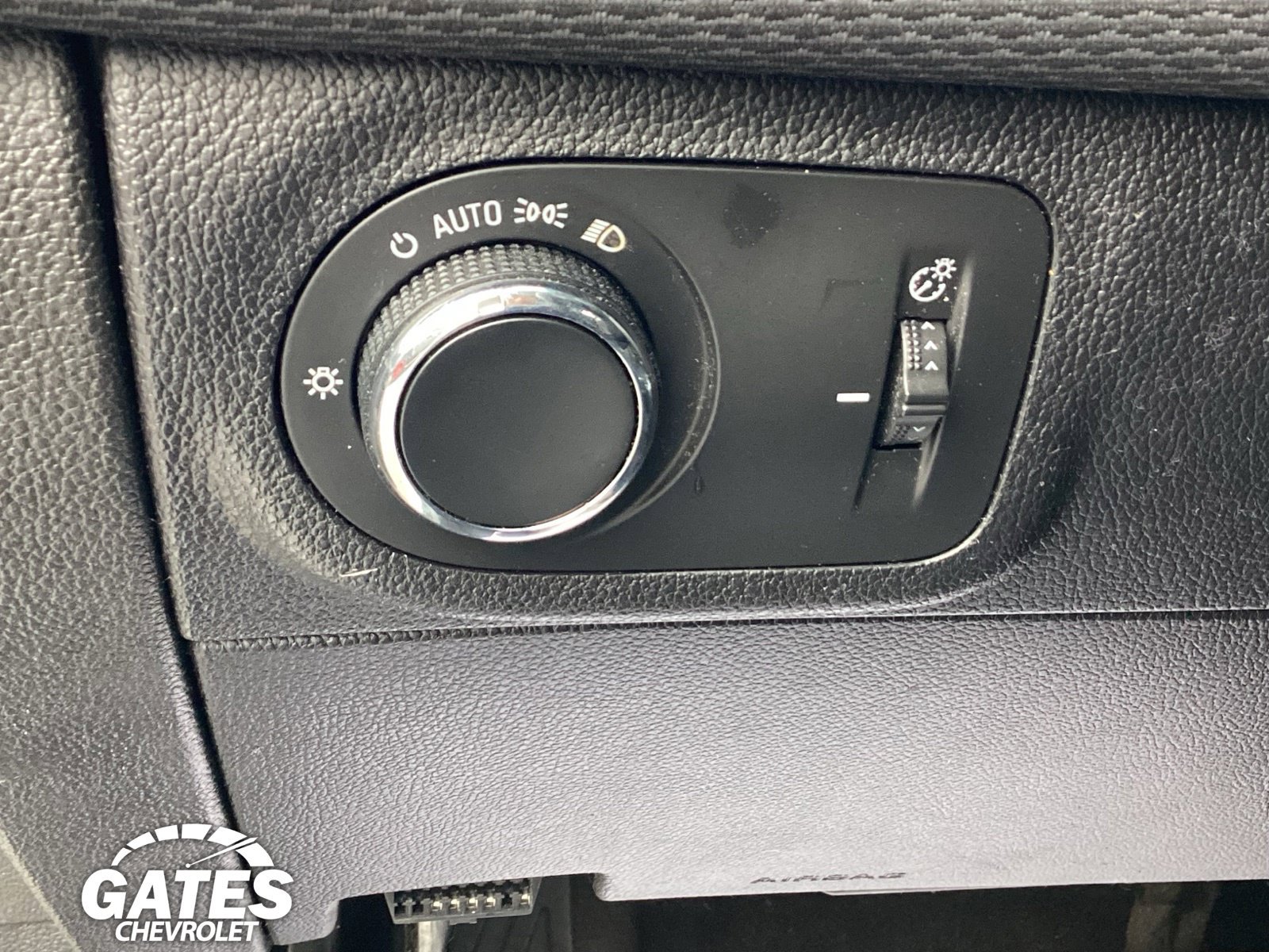Used 2019 Chevrolet Cruze LS w/ LS Convenience Package FWD image 19
