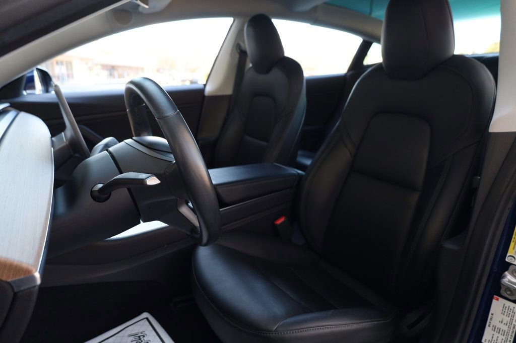 Used 2018 Tesla Model 3 Mid Range image 16