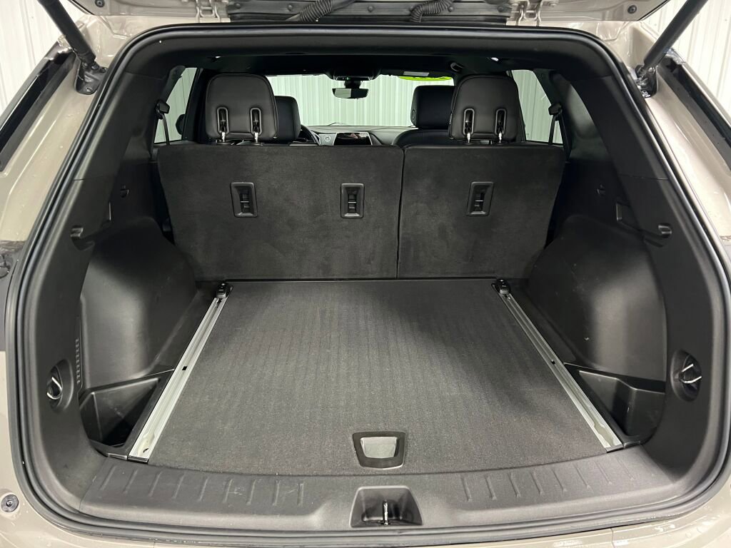 Used 2021 Chevrolet Blazer Premier w/ Driver Confidence II Package image 7