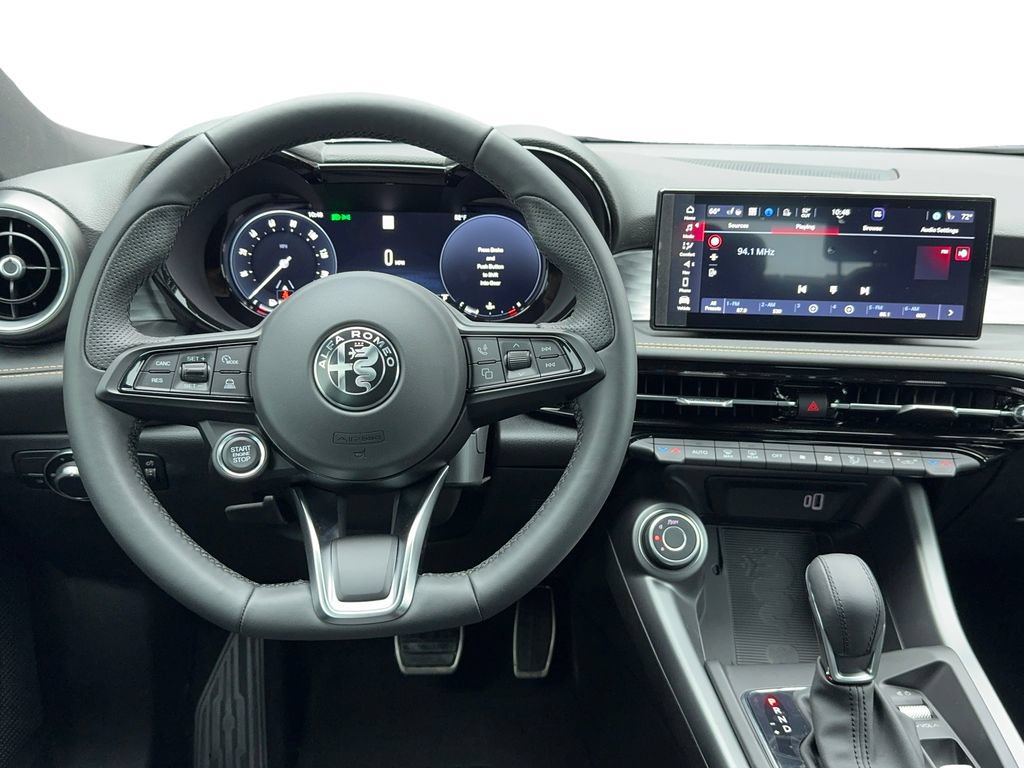 New 2025 Alfa Romeo Tonale w/ Premium Package AWD/4WD image 16