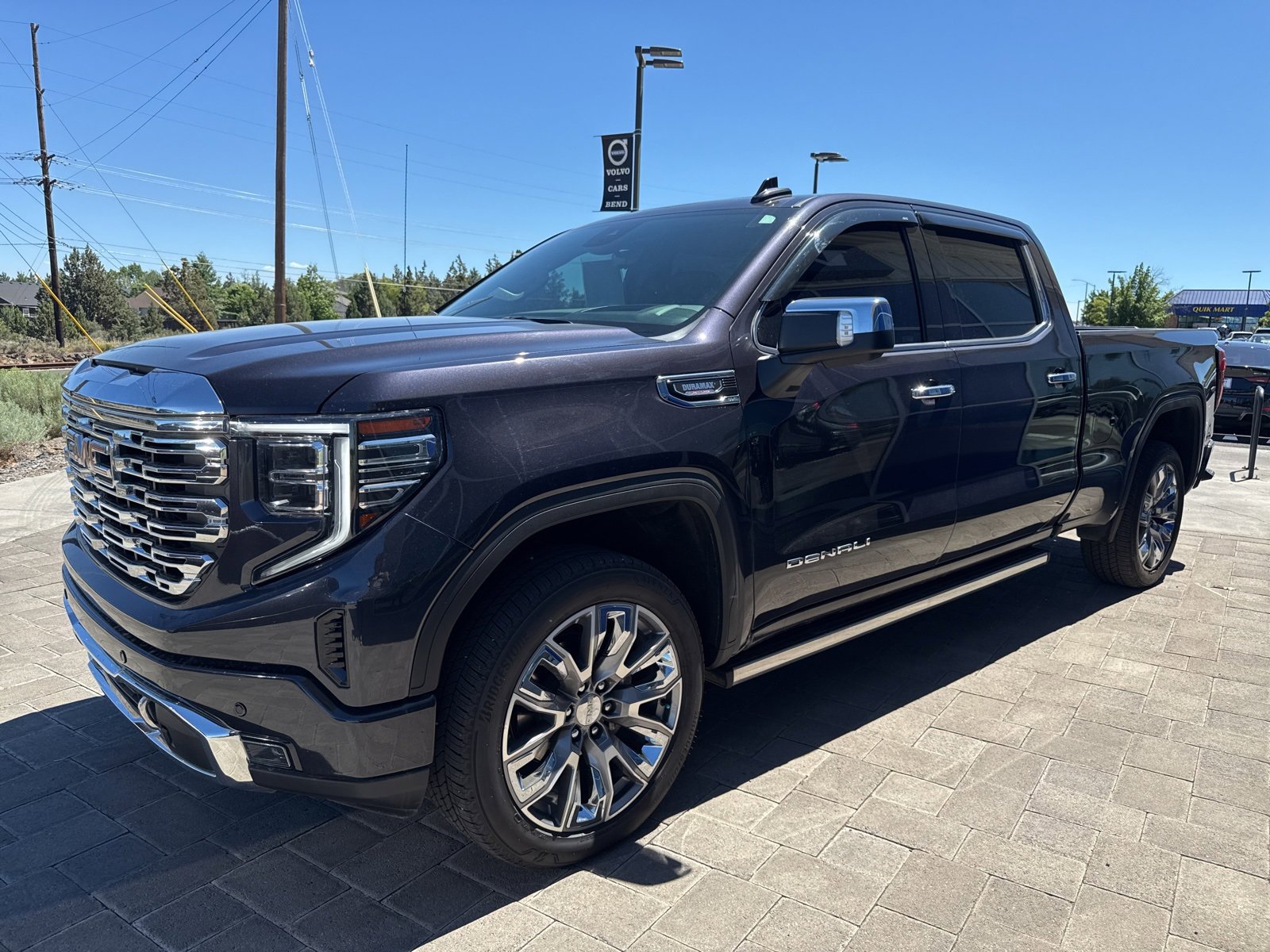 Used 2024 GMC Sierra 1500 Denali image 2