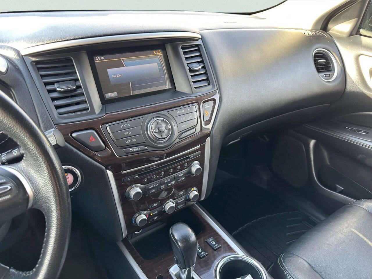 Used 2013 Nissan Pathfinder SL AWD/4WD image 30
