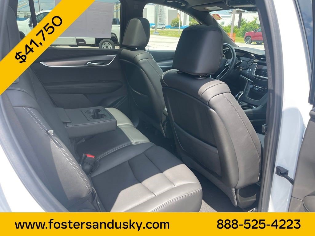 Certified 2025 Cadillac XT6 Luxury FWD image 15