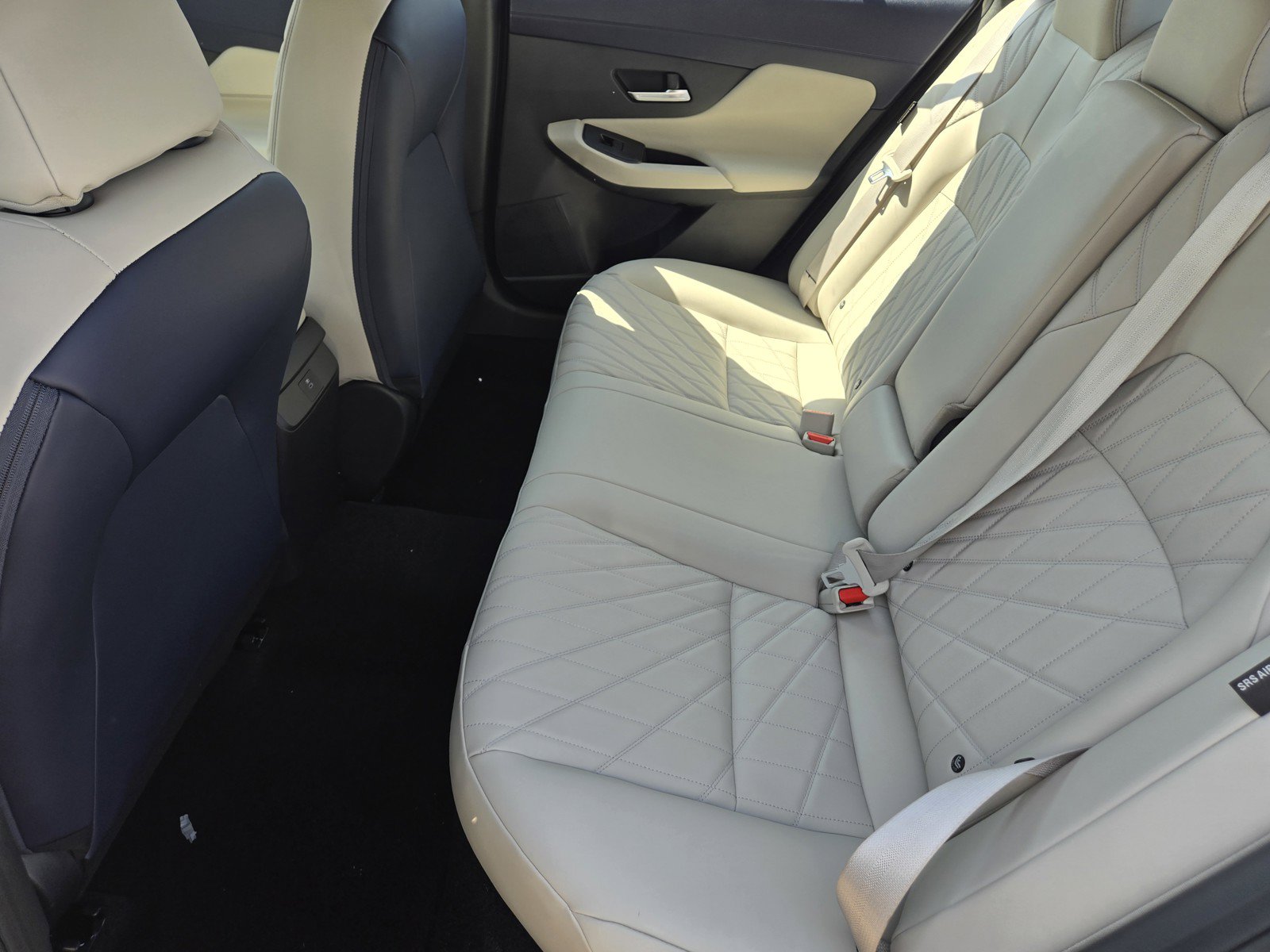 New 2026 Nissan Sentra SL w/ Floor Mat Package FWD image 9