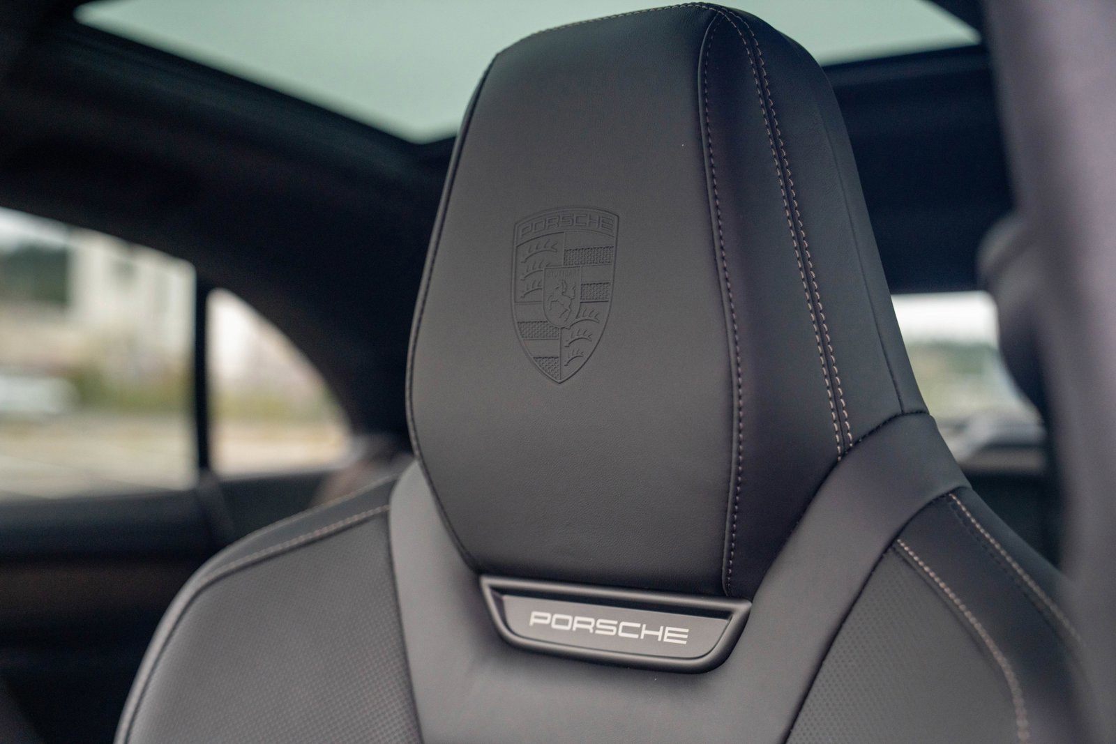 New 2026 Porsche Macan Turbo Electric image 13