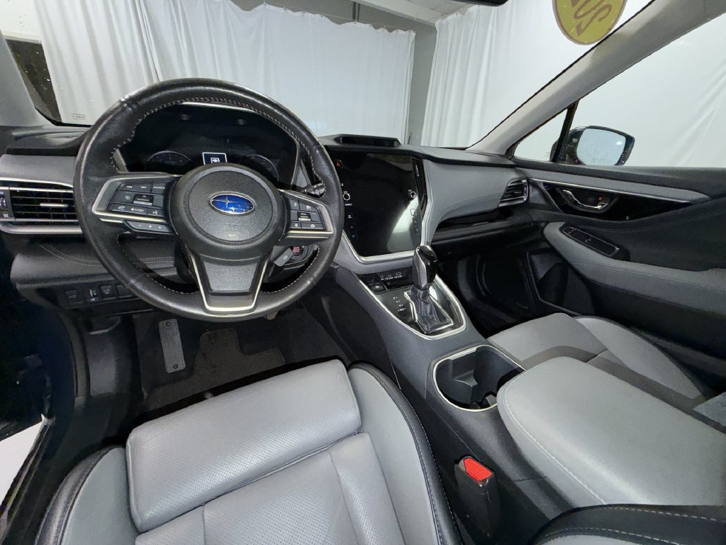 Used 2024 Subaru Outback Limited AWD/4WD image 3