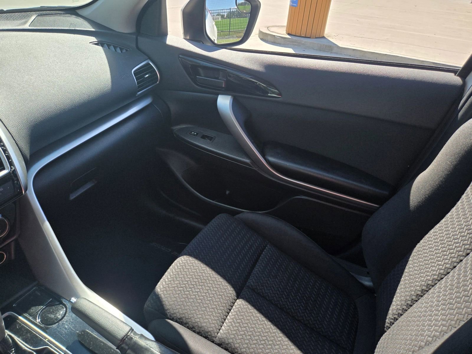 Used 2020 Mitsubishi Eclipse Cross ES image 14