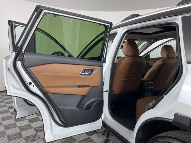 New 2026 Nissan Rogue Platinum image 41