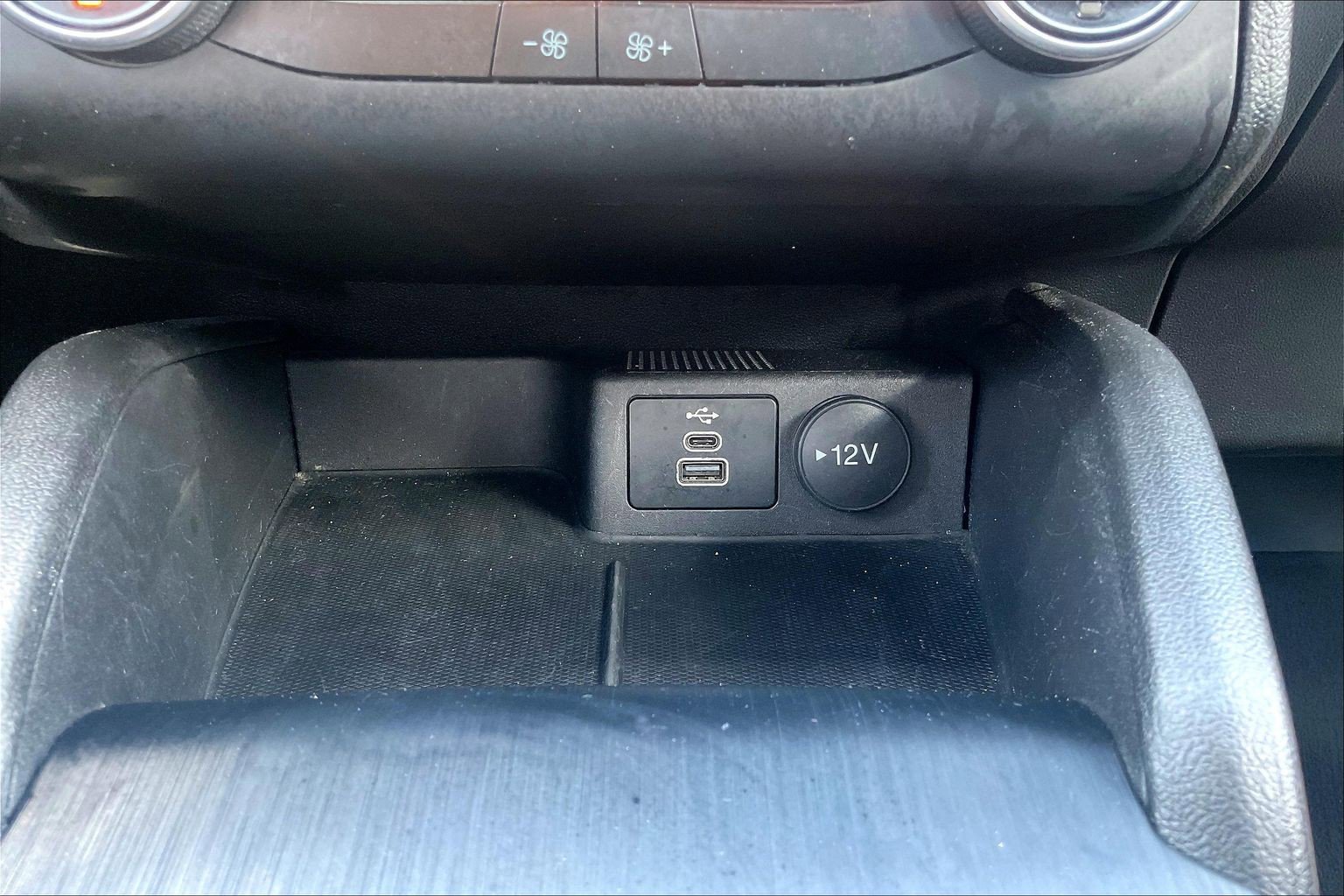 Used 2025 Ford Escape Active AWD/4WD image 30