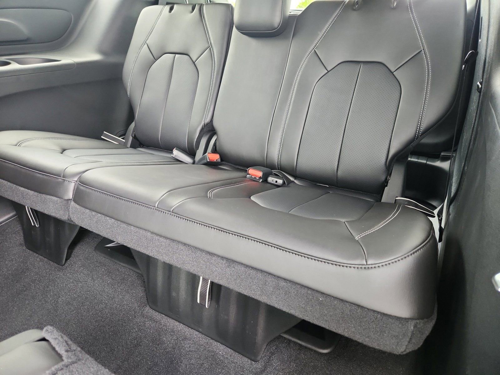 New 2026 Chrysler Voyager LX image 16